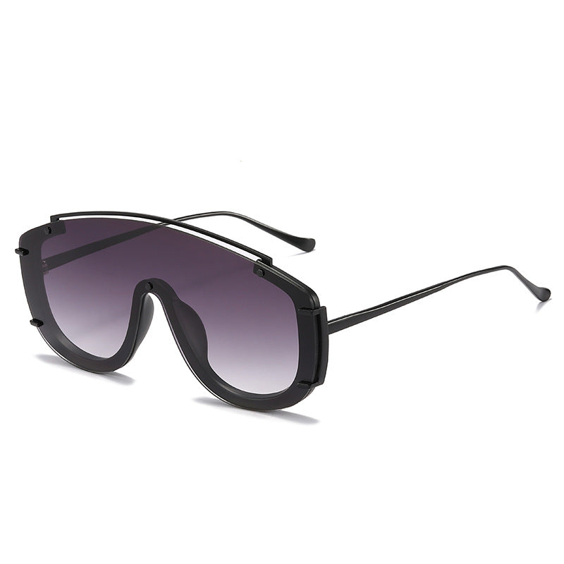 Fashion-Forward Futuristic Shield Sunglasses Bowlift