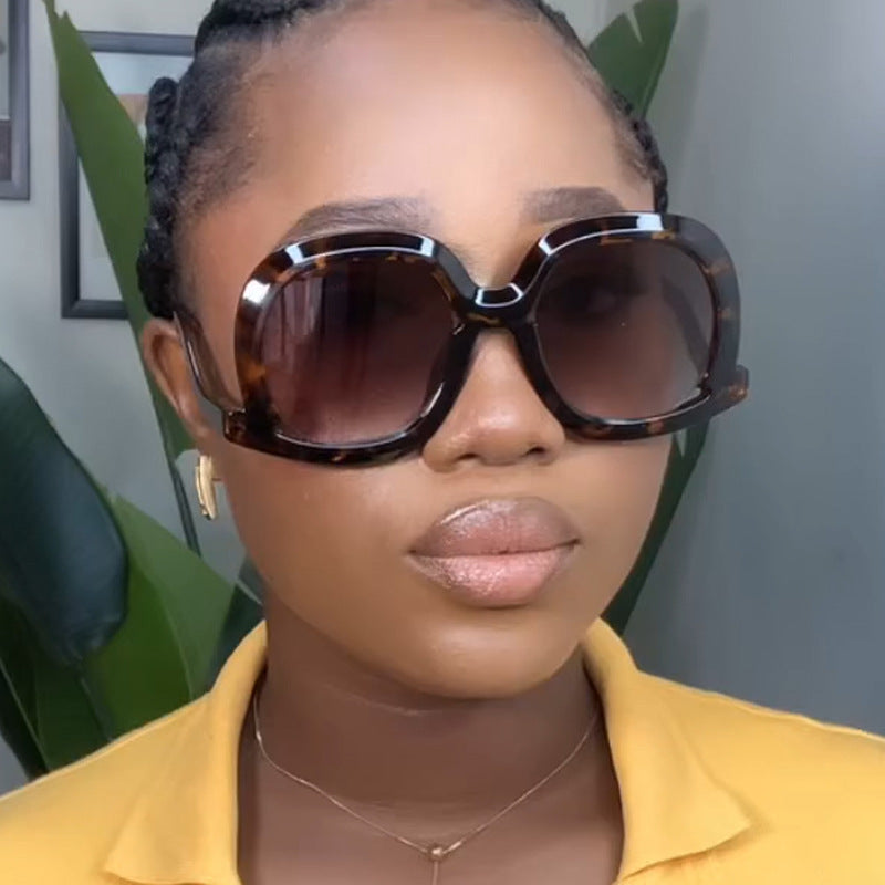 Women's oversized sunglasses with fashionable design Bowlift
