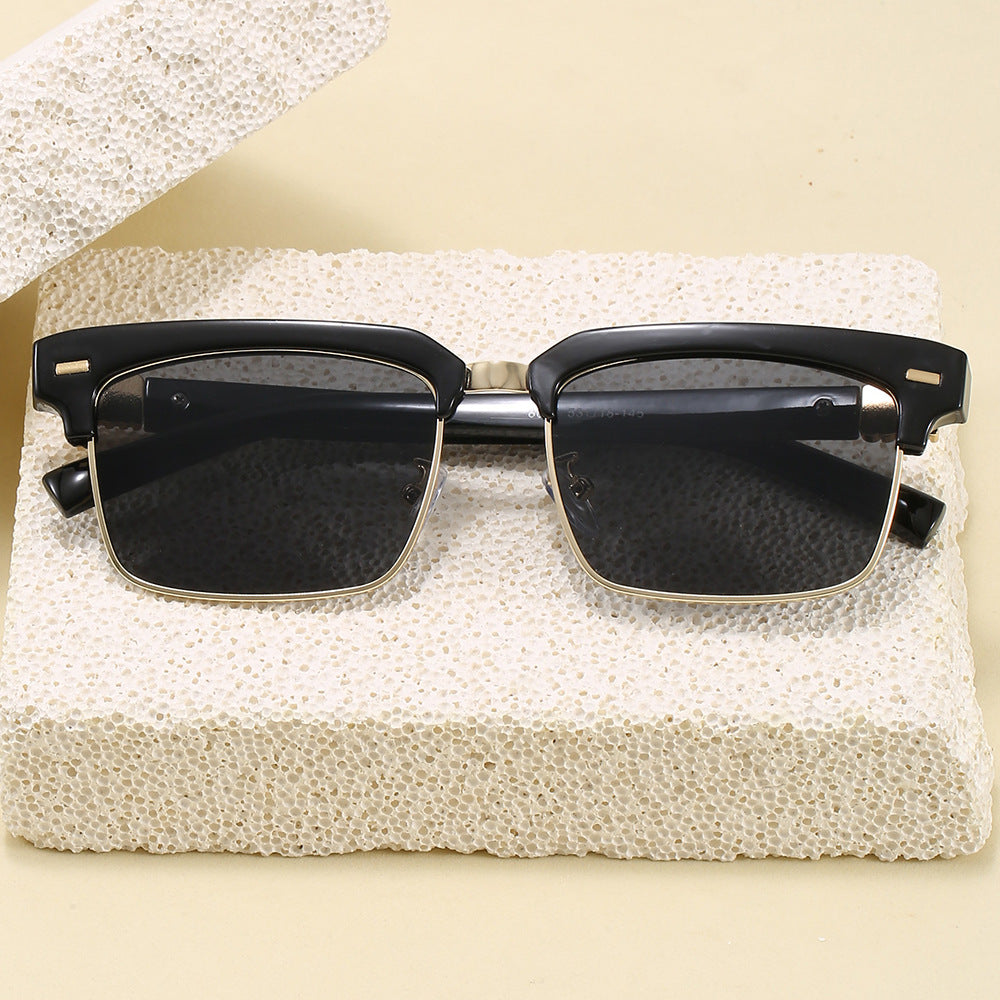 Fashion sunglasses with square frame and stylish design Bowlift