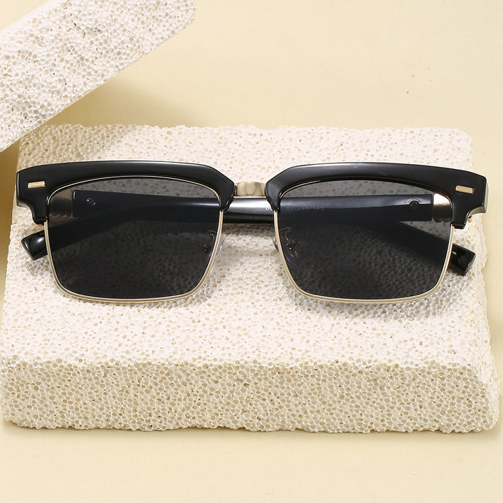 Fashion sunglasses with square frame and stylish design Bowlift