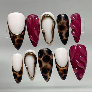 Decorative Stiletto Press-On Nail Set with Artistic Patterns Bowlift
