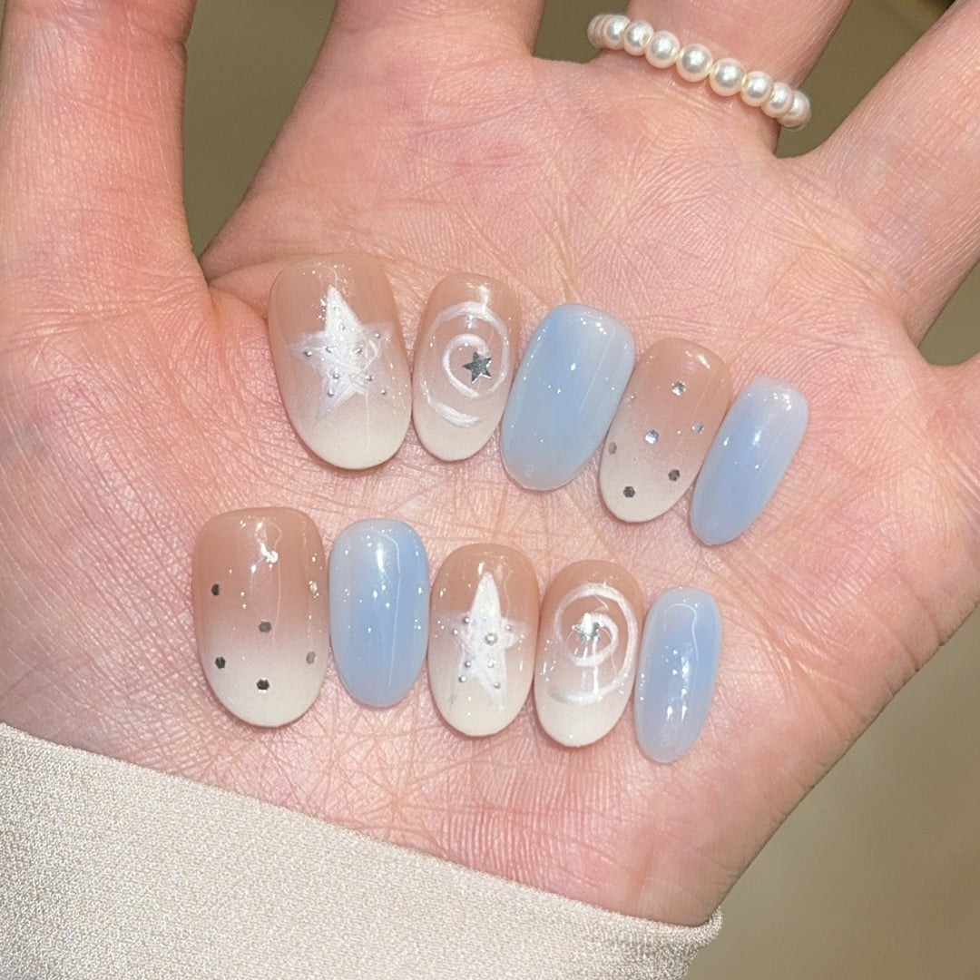 Artificial Nail Tips in Sparkling Star Design Bowlift