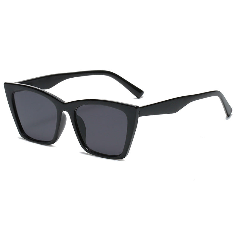 Women oversized sunglasses in modern animal print Bowlift