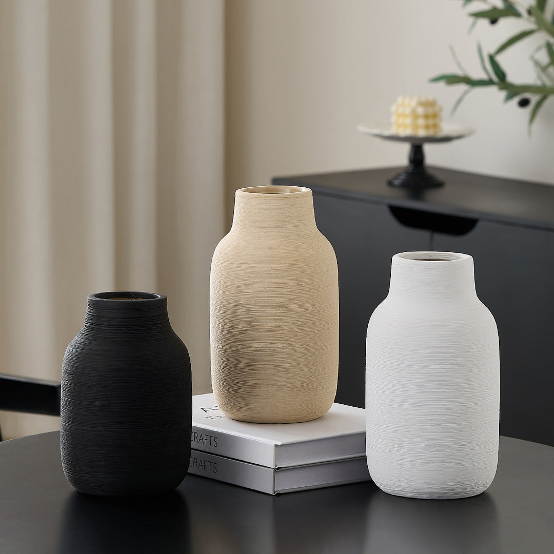 Handcrafted ceramic vase Bowlift