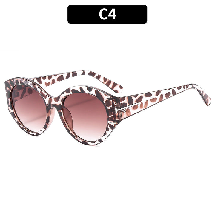 Fashion-Forward Gradient Sunglasses