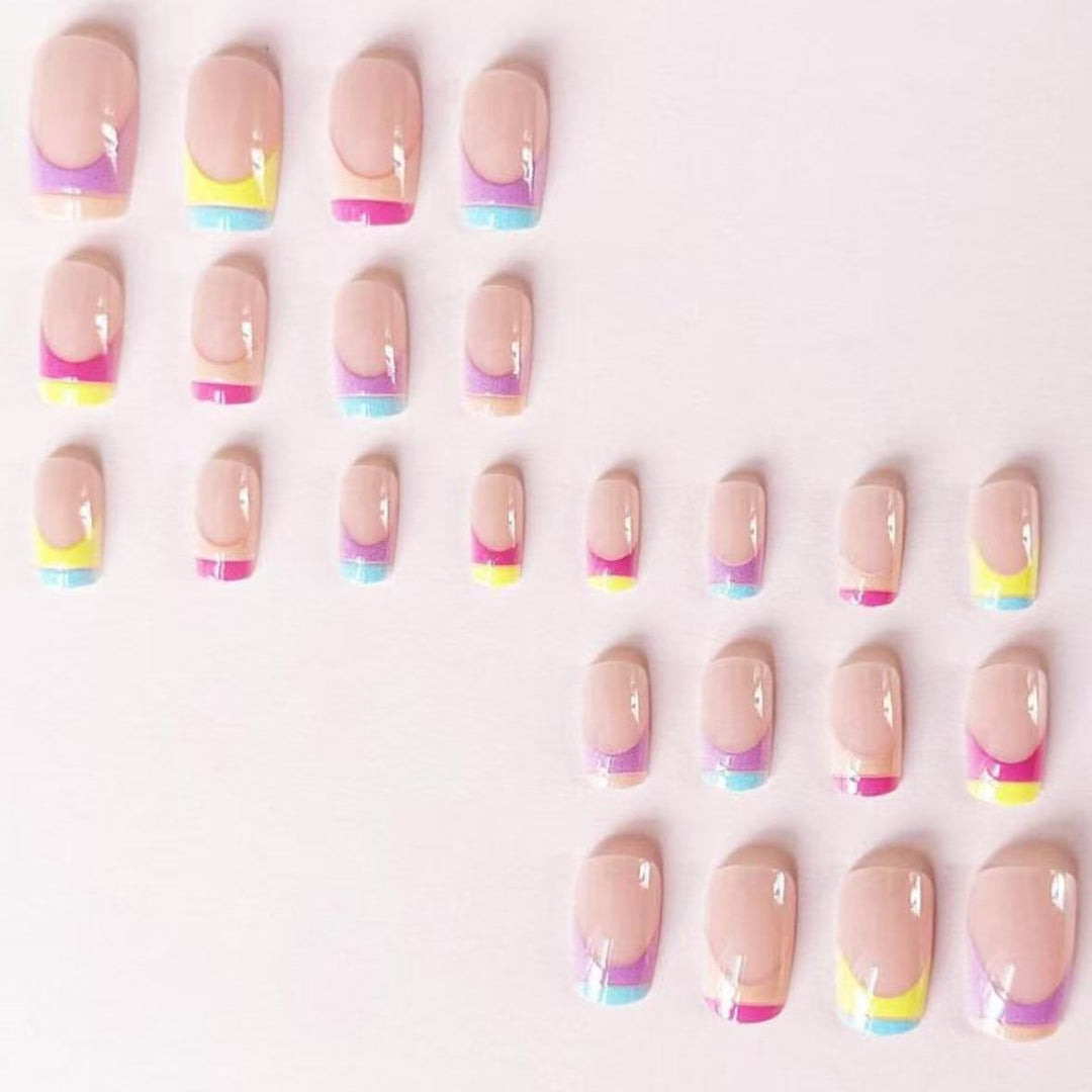Artificial nail set with modern gradient tip design Bowlift