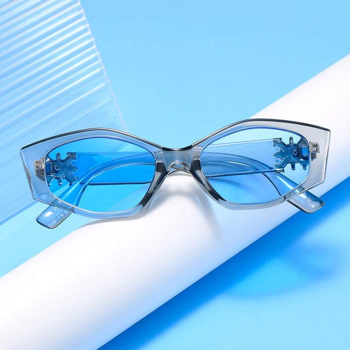 Women's geometric sunglasses with luxurious detail Bowlift