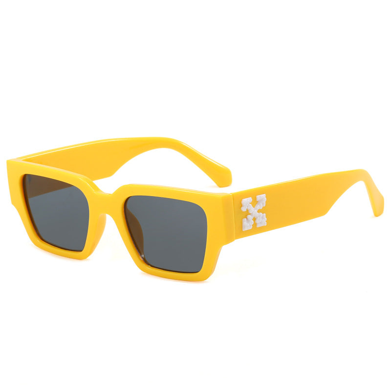 Women stylish oversized sunglasses with unique design Bowlift