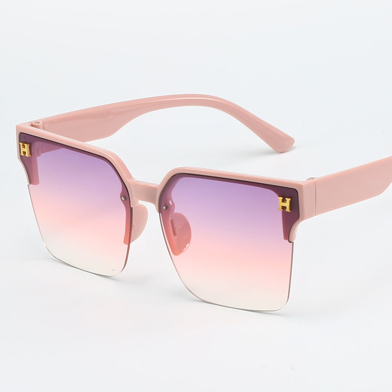 Women square sunglasses with elegant metal frame Bowlift