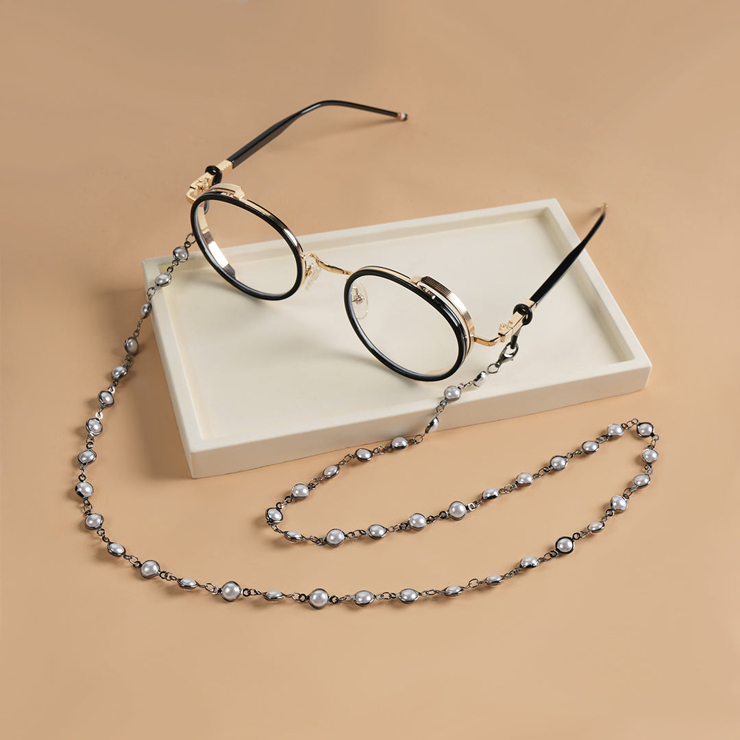 Elegant Pearl-Linked Eyewear Chain Bowlift