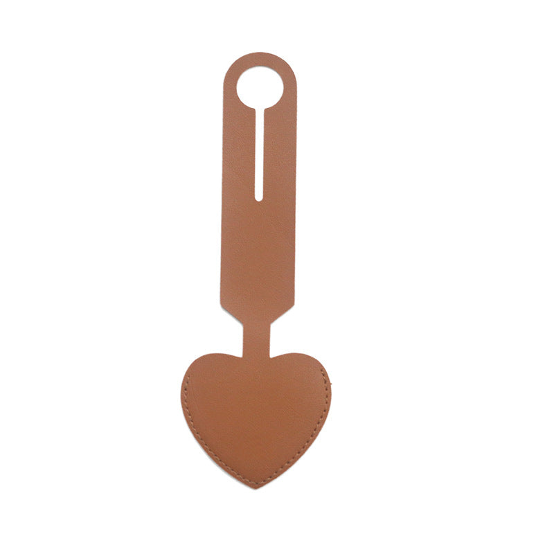 heart-shaped leather luggage tag with adjustable loop Bowlift