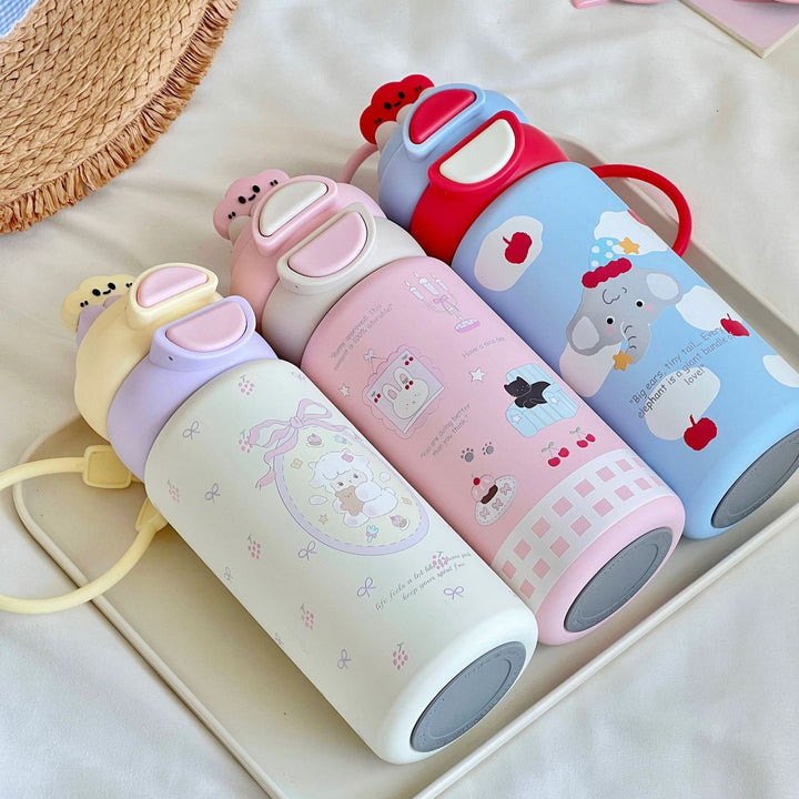 Women's water bottle with innovative lid Bowlift