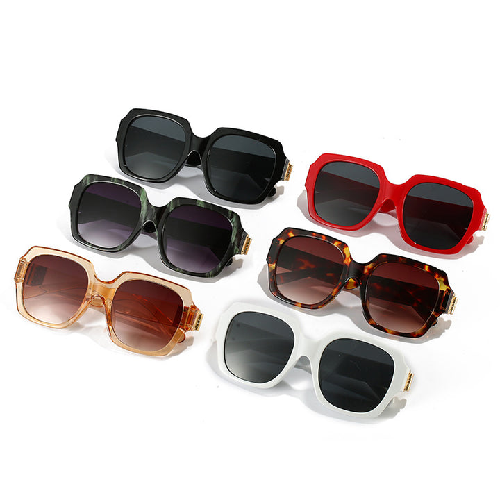 Women's fashionable oversized sunglasses with luxurious metal elements Bowlift