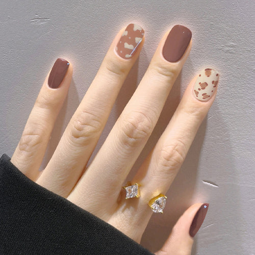 Creative nail art with geometric accents Bowlift