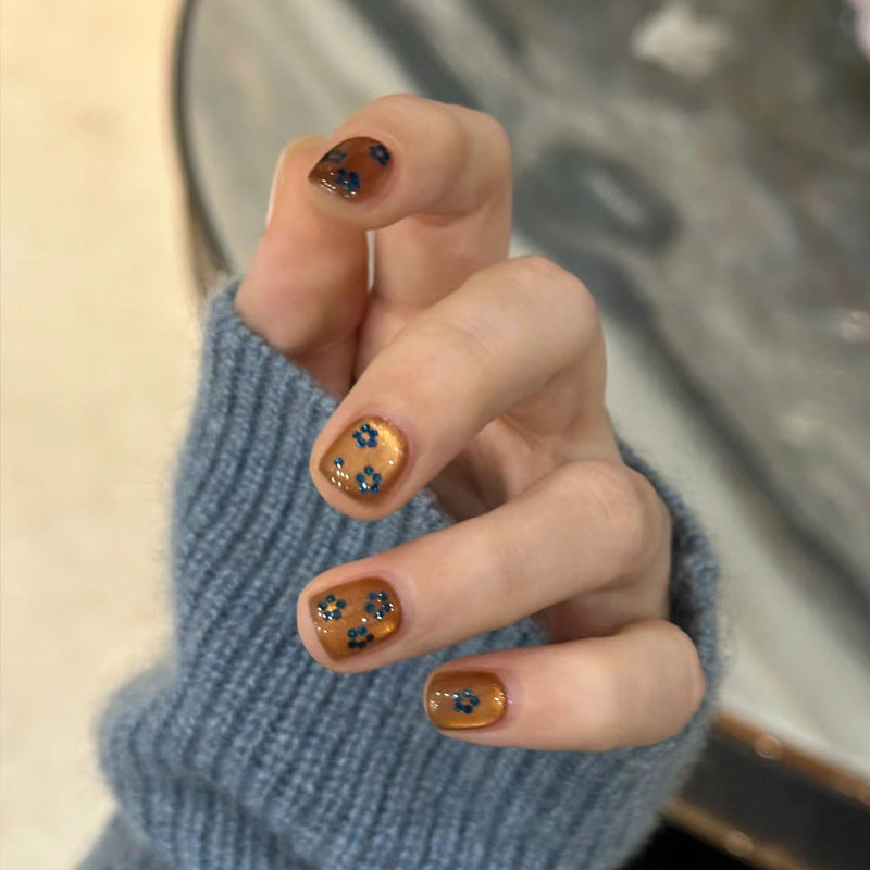 Floral Accent Gel Nail Art Bowlift