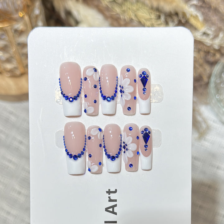 Decorative Press-On Nails with Floral and Gemstone Accents Bowlift