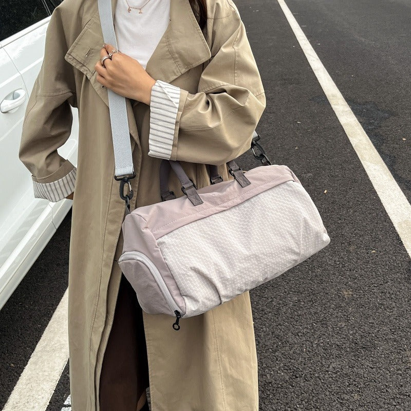 Travel bag with removable shoulder strap Bowlift