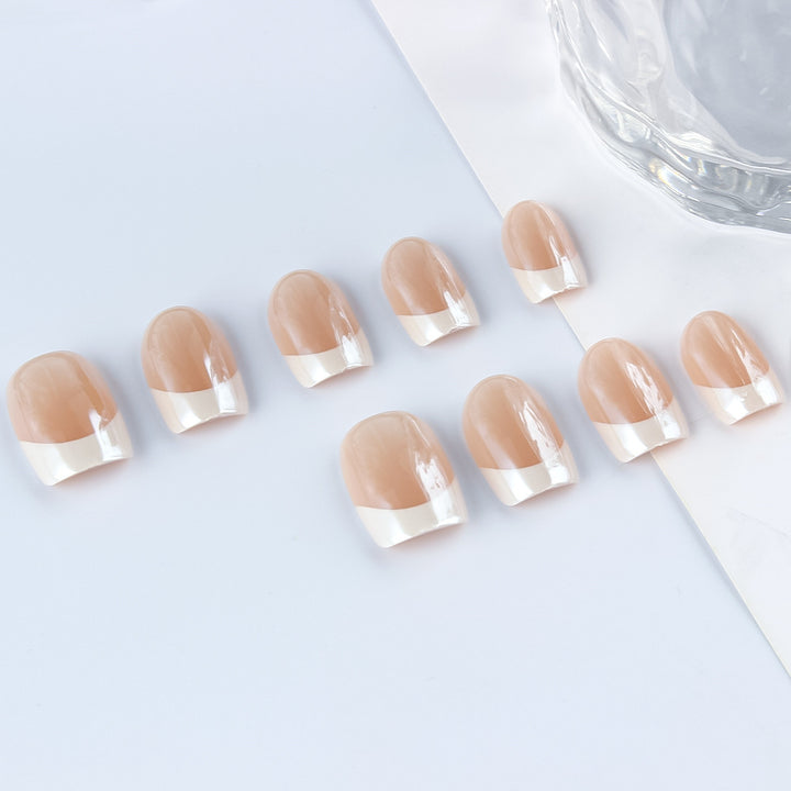 French Tip Press-On Nail Art Set Bowlift