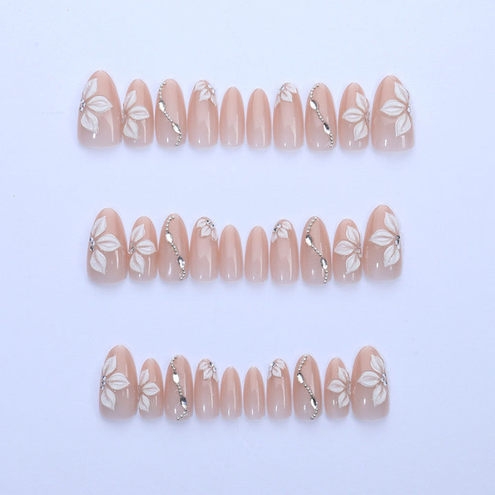 Elegant Floral Design Press-On Nail Set Bowlift