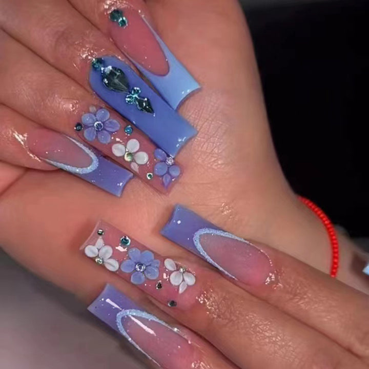 Glamorous Glittery Stiletto Press-On Nails Bowlift