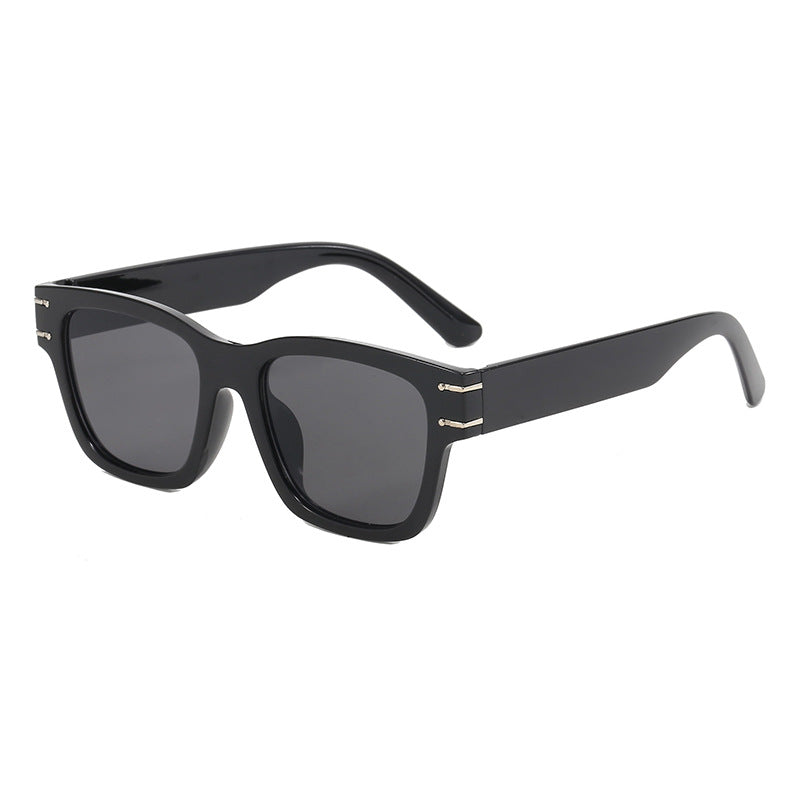Women's fashionable oversized sunglasses with durable plastic frame Bowlift