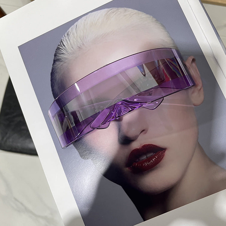 Women futuristic visor-like sunglasses Bowlift