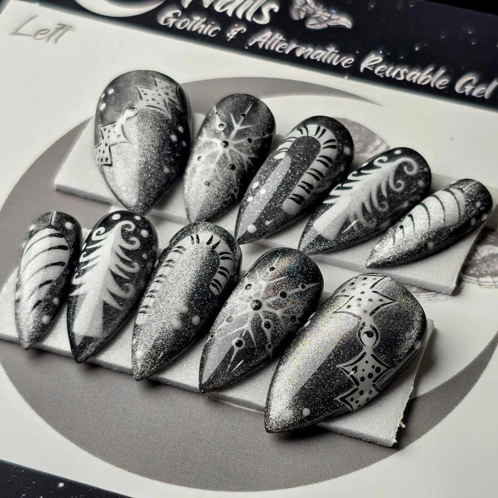 Artificial nails with festive winter design Bowlift