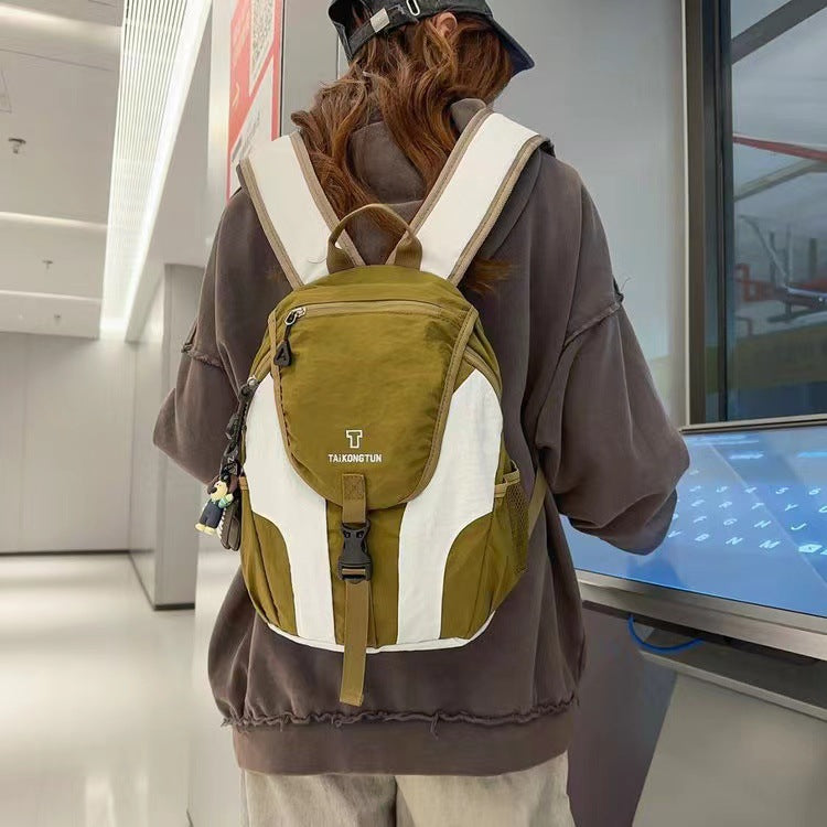 Lightweight Hiking Daypack