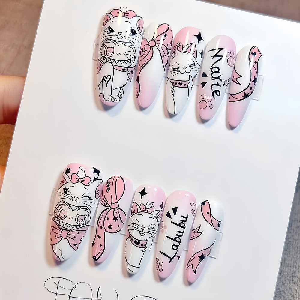 Playful artificial nails with cat designs Bowlift