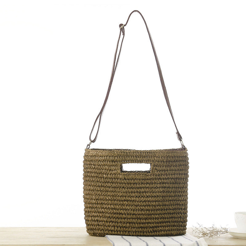 Braided shoulder bag with unique carrying handle Bowlift