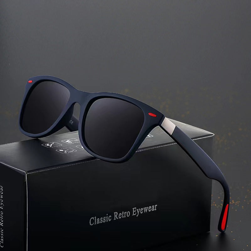 Ladies stylish retro sunglasses with robust frame Bowlift