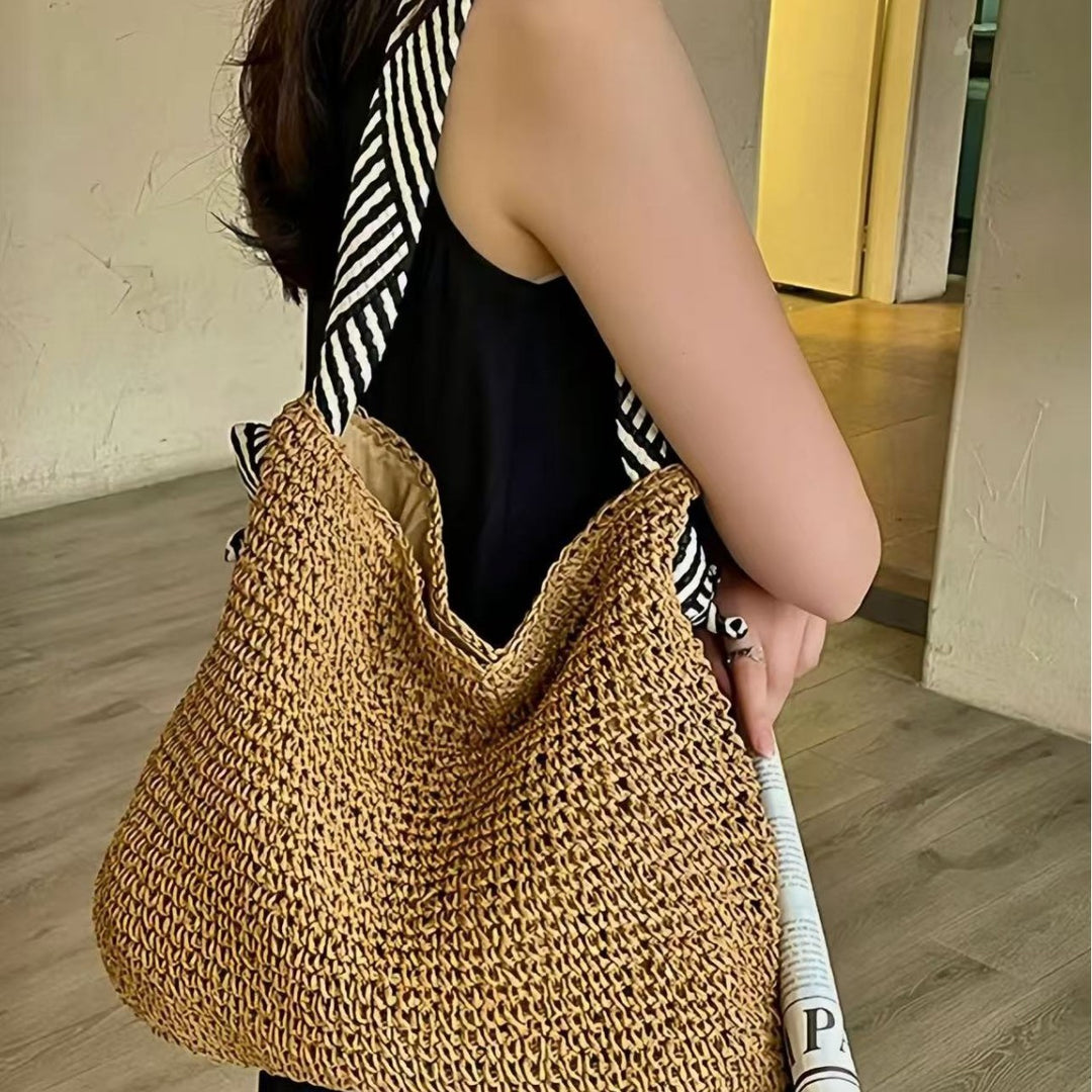 Handcrafted Trendy Straw Bag Bowlift