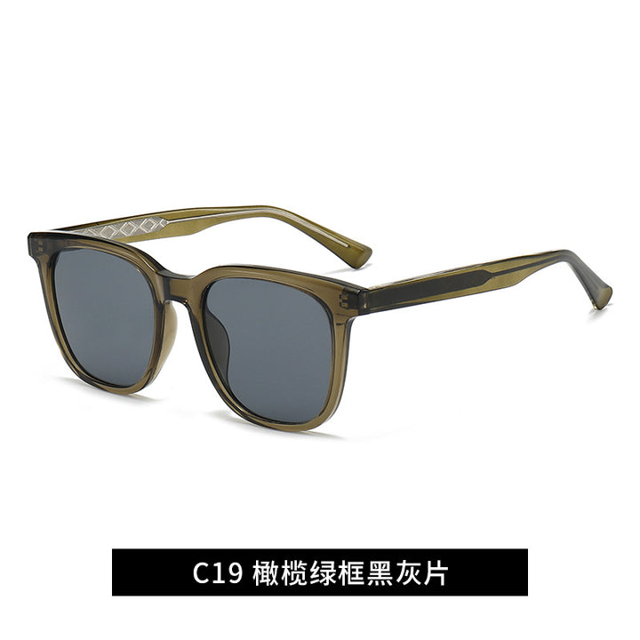 Ladies fashionable sunglasses in modern rectangular style Bowlift