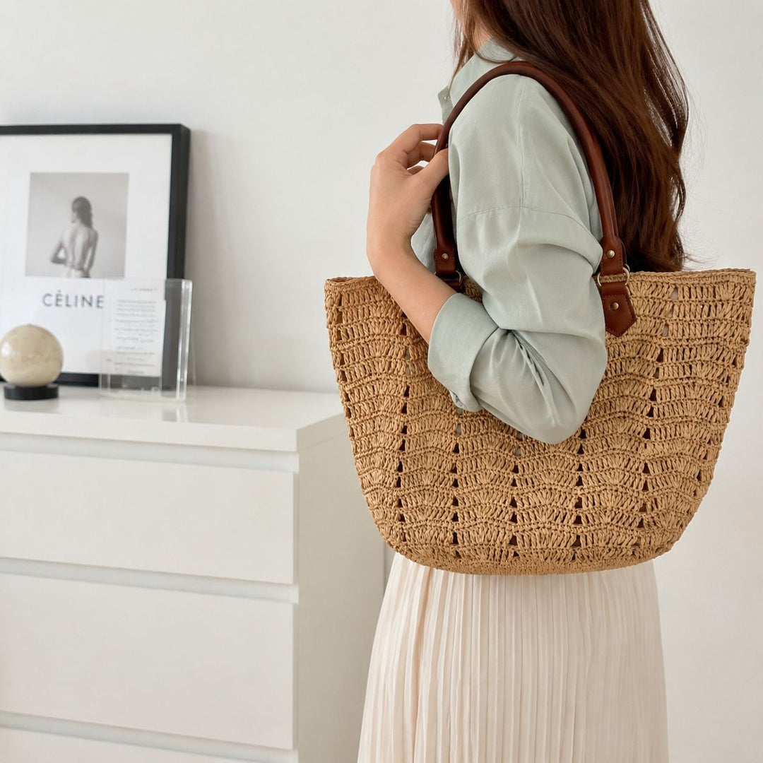 Beach chair bag with braided design and comfortable leather handles Bowlift