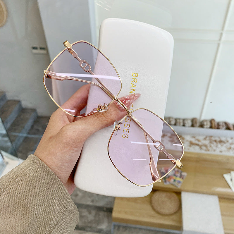 Women Elegant Oversized Sunglasses with Square Design and UV Protection Bowlift