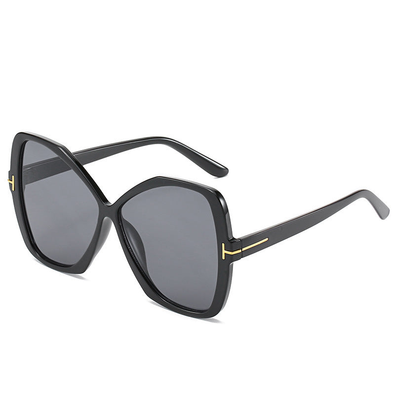 Fashionably Oversized Geometric Sunglasses Bowlift