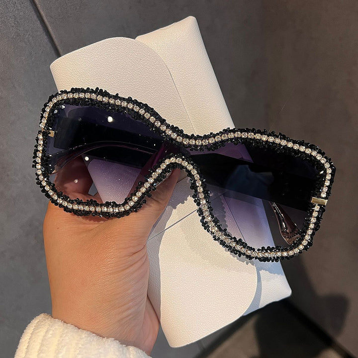 Women's Glamorous Sunglasses with Striking Crystal Frame Bowlift