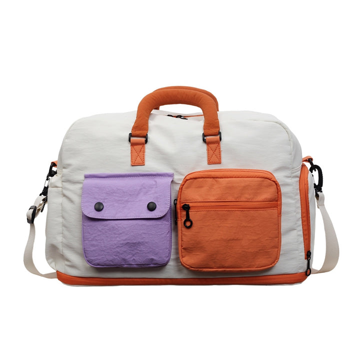 Sporty travel bag with multiple pockets and adjustable shoulder strap Bowlift