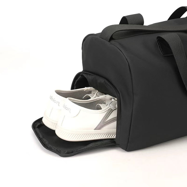 Sporty travel bag with multiple compartments Bowlift