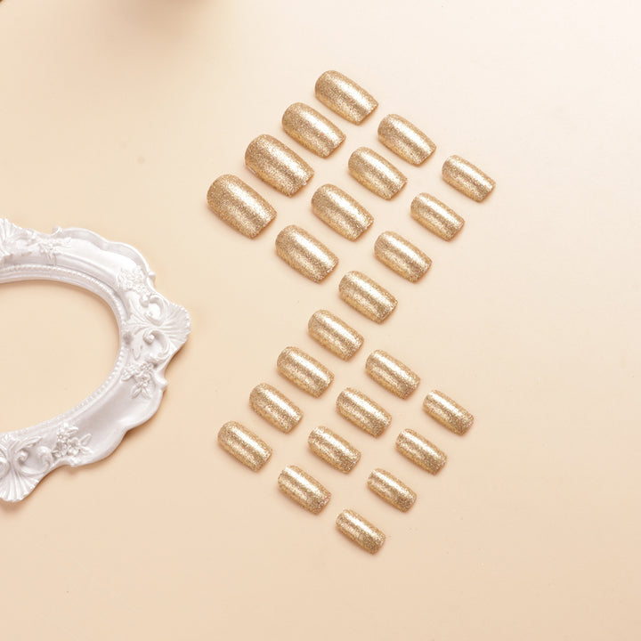 Glittery Press-On Nail Set Bowlift