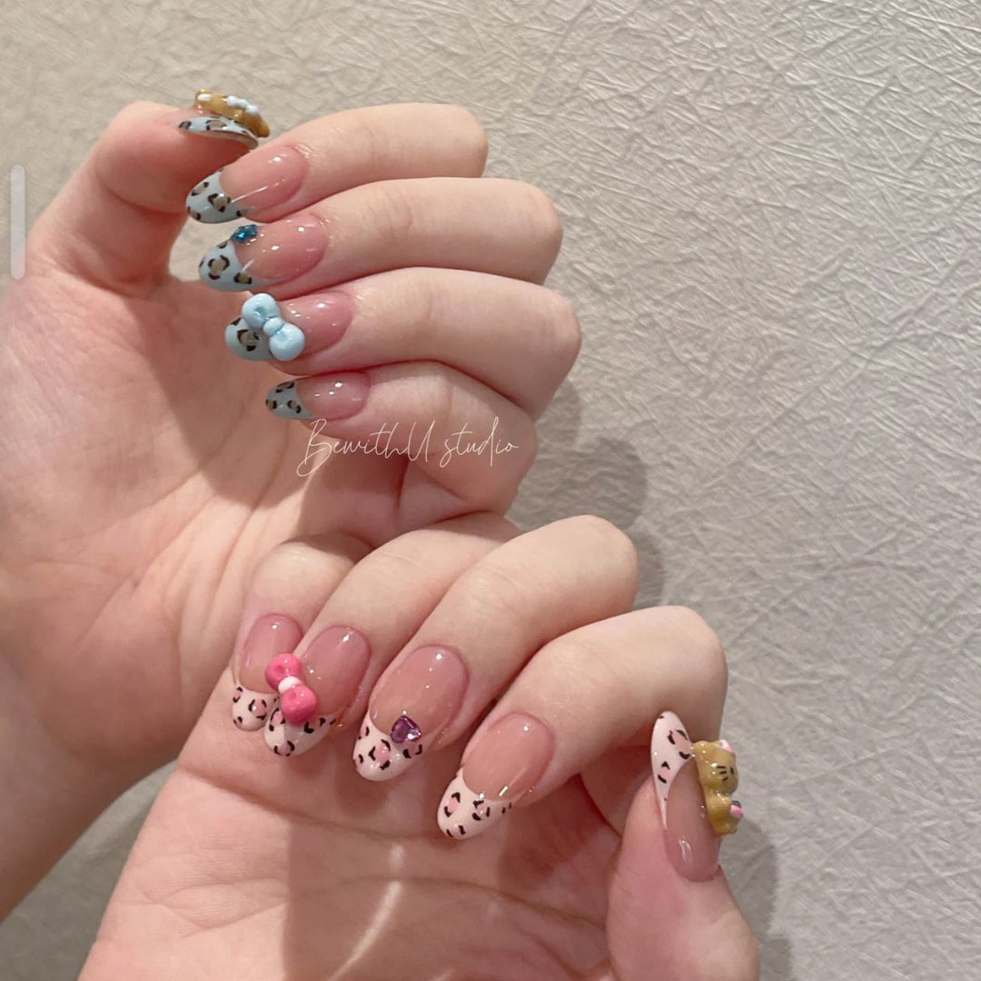 Fashionable Press-On Nail Set Bowlift
