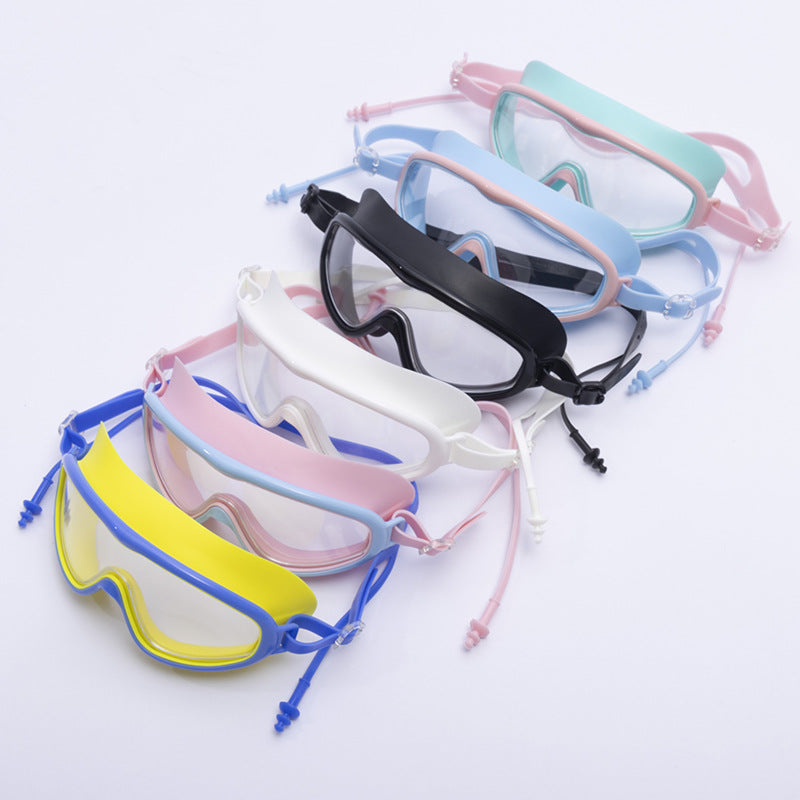 High-performance swimming mask with extensive field of vision Bowlift