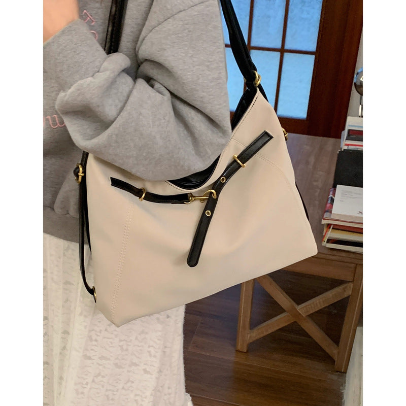 Modern Chic Shoulder Bag Bowlift