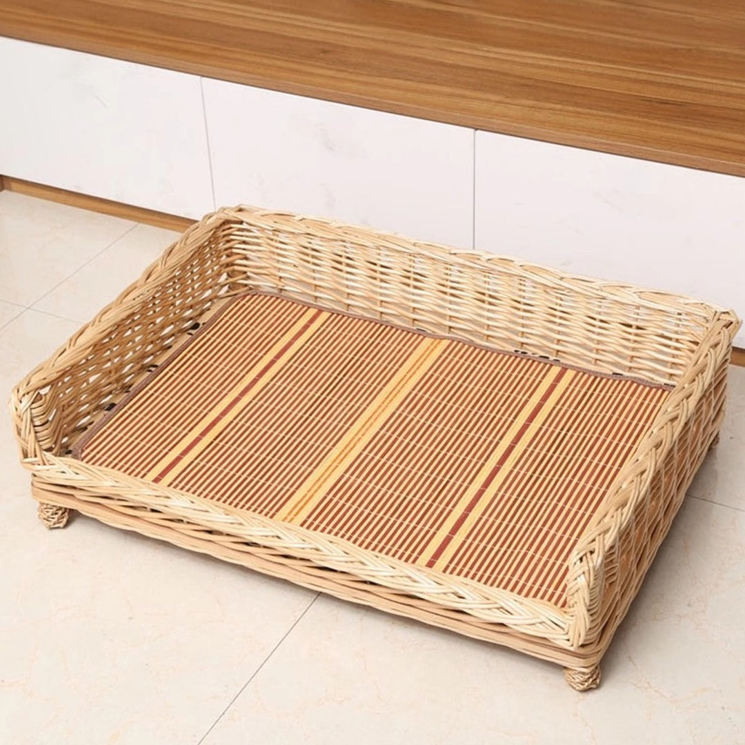 Women's Pet Basket with Stylish Design and Comfortable Sleeping Area Bowlift