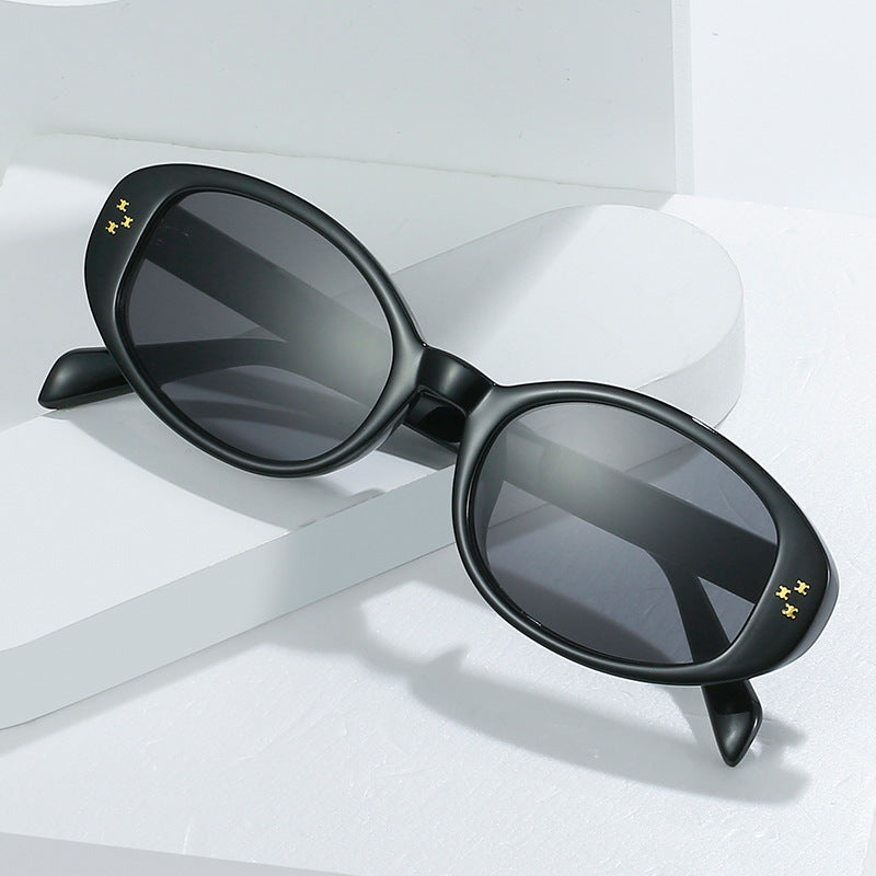Stylish Retro Sunglasses Bowlift