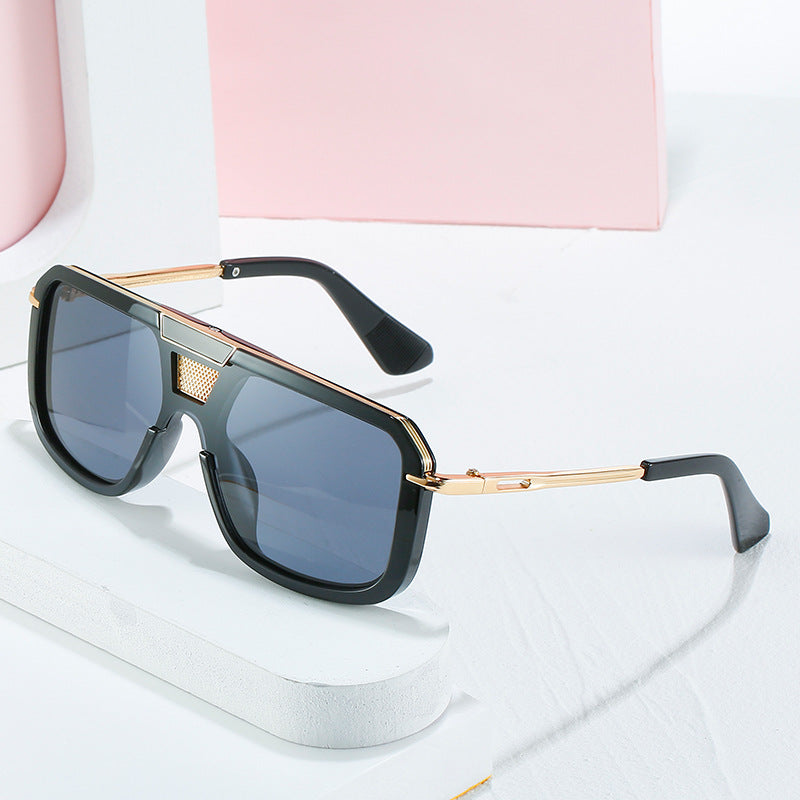Women's fashionable corrective glasses with stylish, oversized frames Bowlift