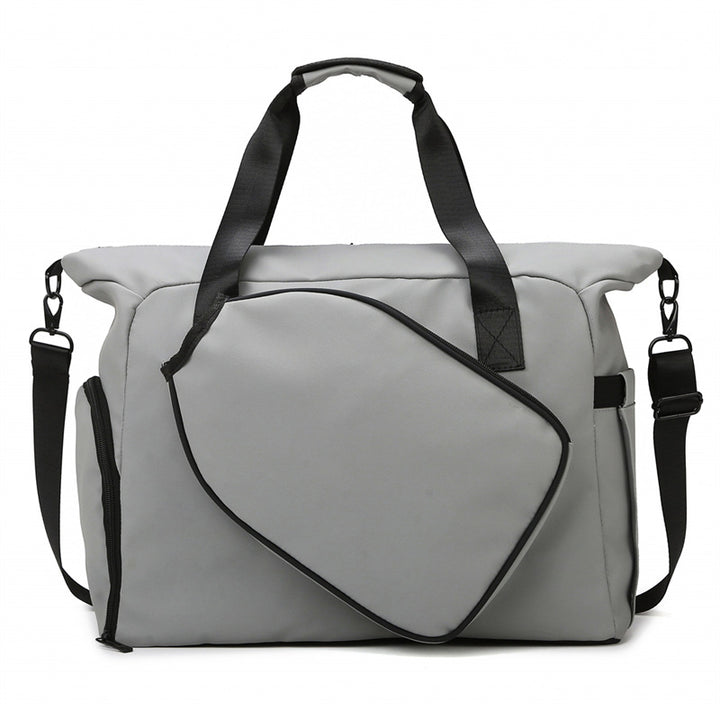Sports and leisure bag with innovative compartment design Bowlift