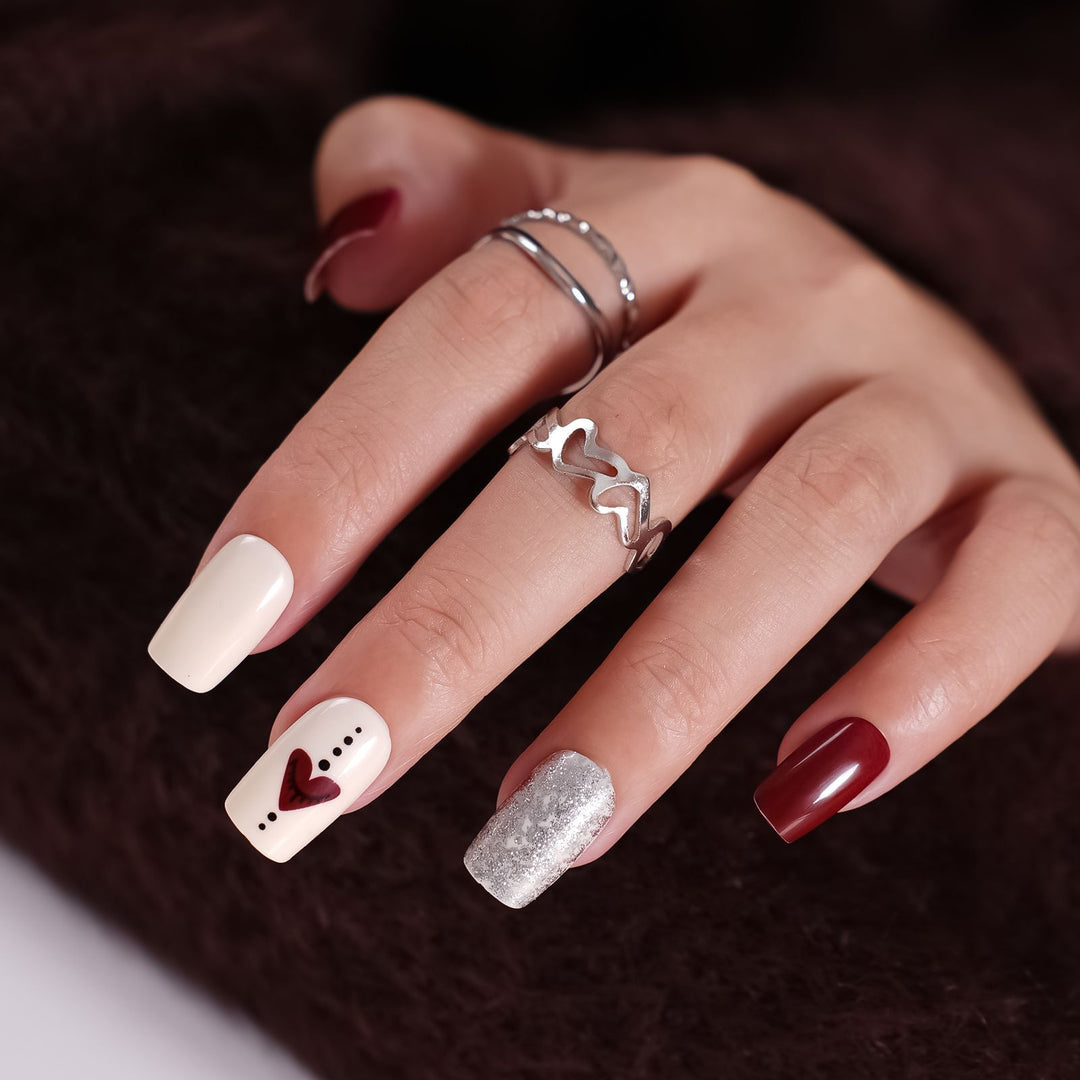 Artificial nails with modern night motif Bowlift