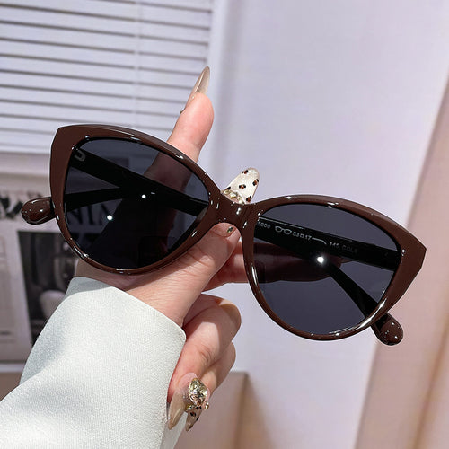 Ladies Cat-Eye Sunglasses with fashionable and sturdy frame Bowlift