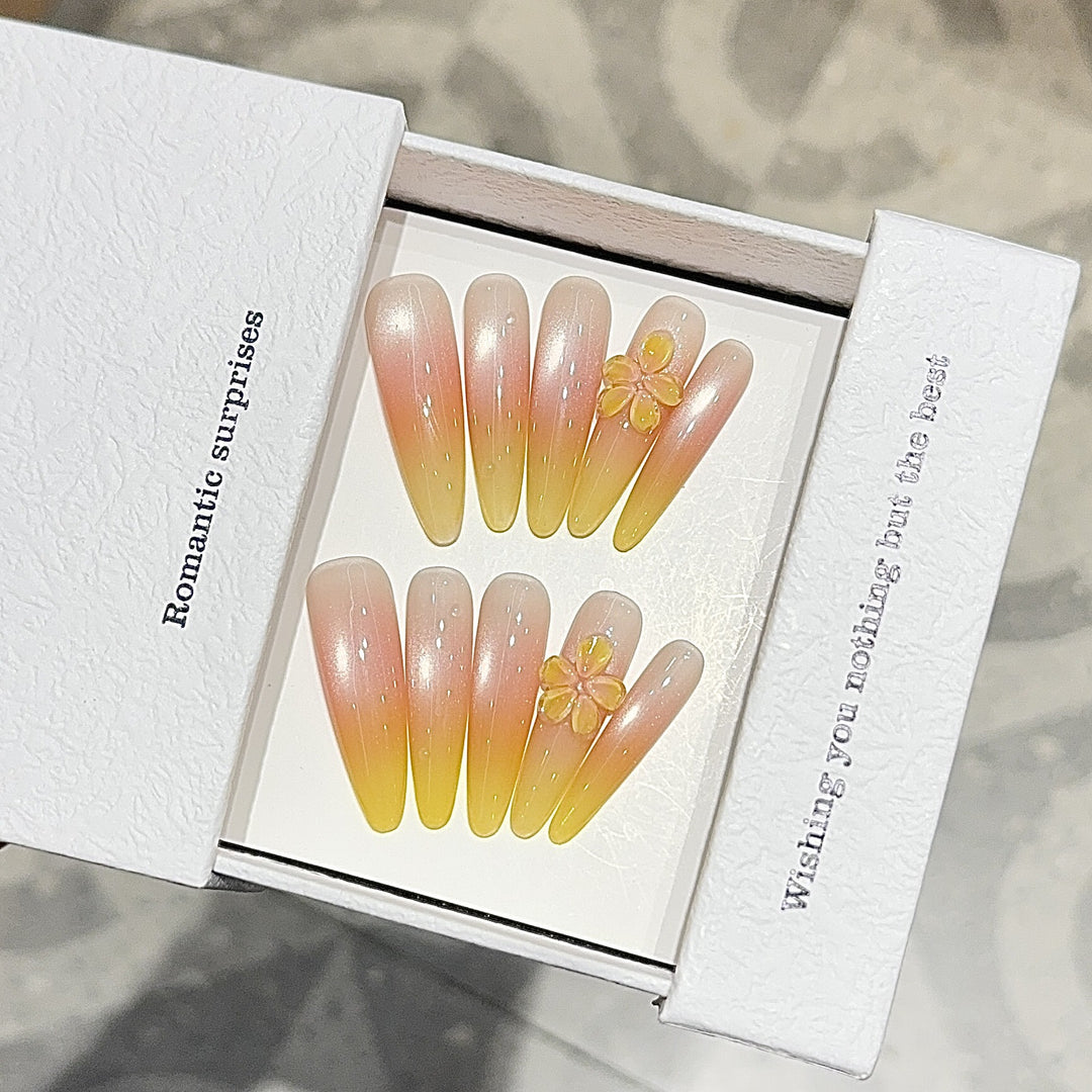 Elegant Artificial Nails with Romantic Ombre Effect Bowlift